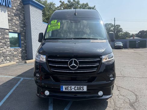 Used 2019 Mercedes-Benz Sprinter 170 image 2