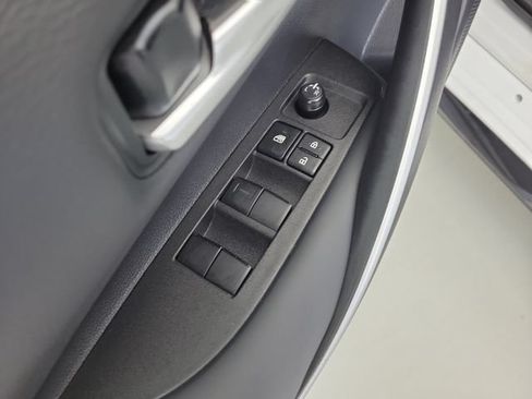 Used 2025 Toyota Corolla SE FWD image 21