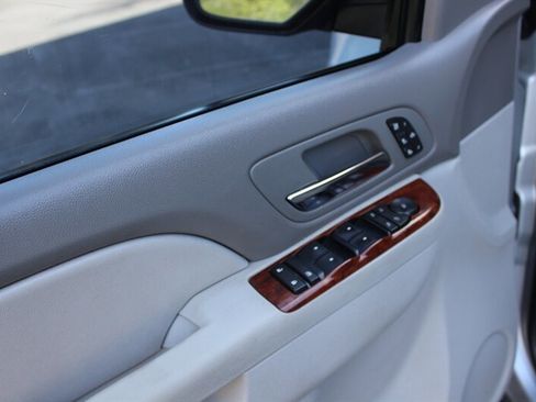 Used 2011 Chevrolet Tahoe LTZ image 11