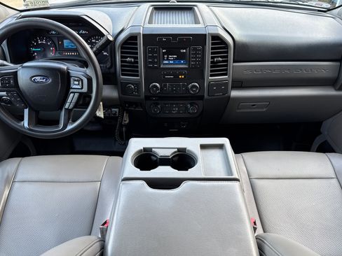 Used 2018 Ford F250 XL w/ Power Equipment Group AWD/4WD image 13