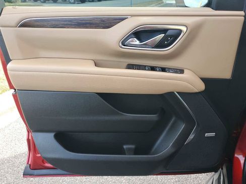 Certified 2024 Chevrolet Suburban Premier w/ Premium Package image 16