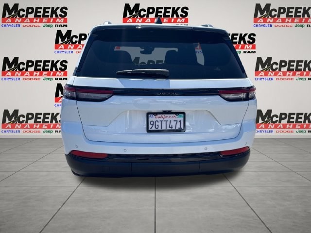Used 2023 Jeep Grand Cherokee Altitude RWD image 4