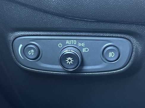 Used 2020 Chevrolet Equinox LT image 31