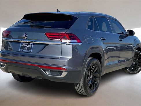 Used 2023 Volkswagen Atlas Cross Sport SE image 2