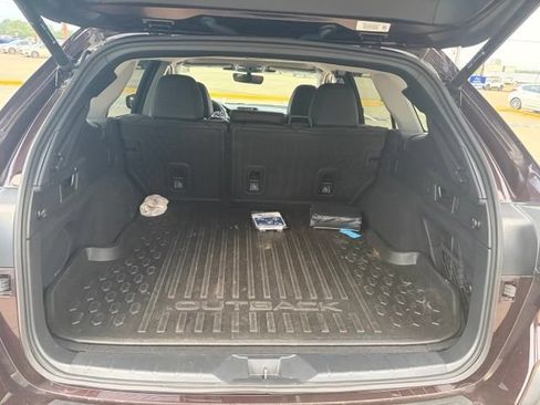 Used 2025 Subaru Outback Limited AWD/4WD image 21