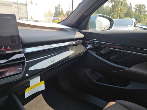 Used 2026 BMW i5 eDrive40 image 30