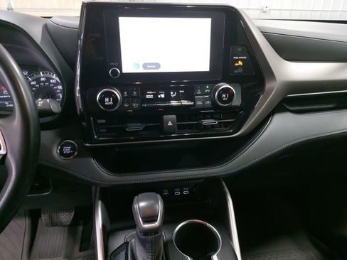 Used 2023 Toyota Highlander LE image 22