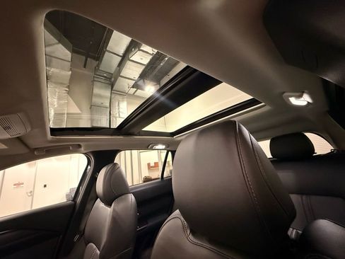 Used 2025 MAZDA CX-50 AWD 2.5 Hybrid w/ Premium Pkg image 15