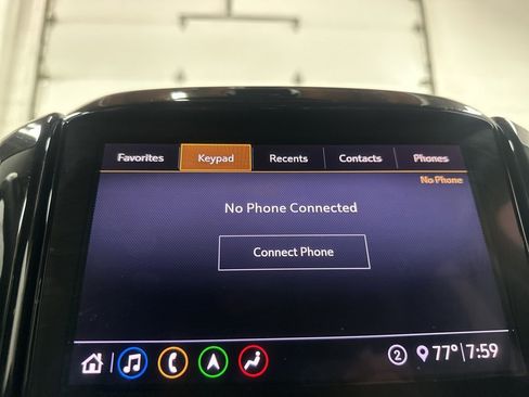 Used 2021 Chevrolet Traverse RS image 32