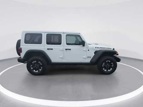 Used 2025 Jeep Wrangler Unlimited Rubicon w/ Safety Group AWD/4WD image 9