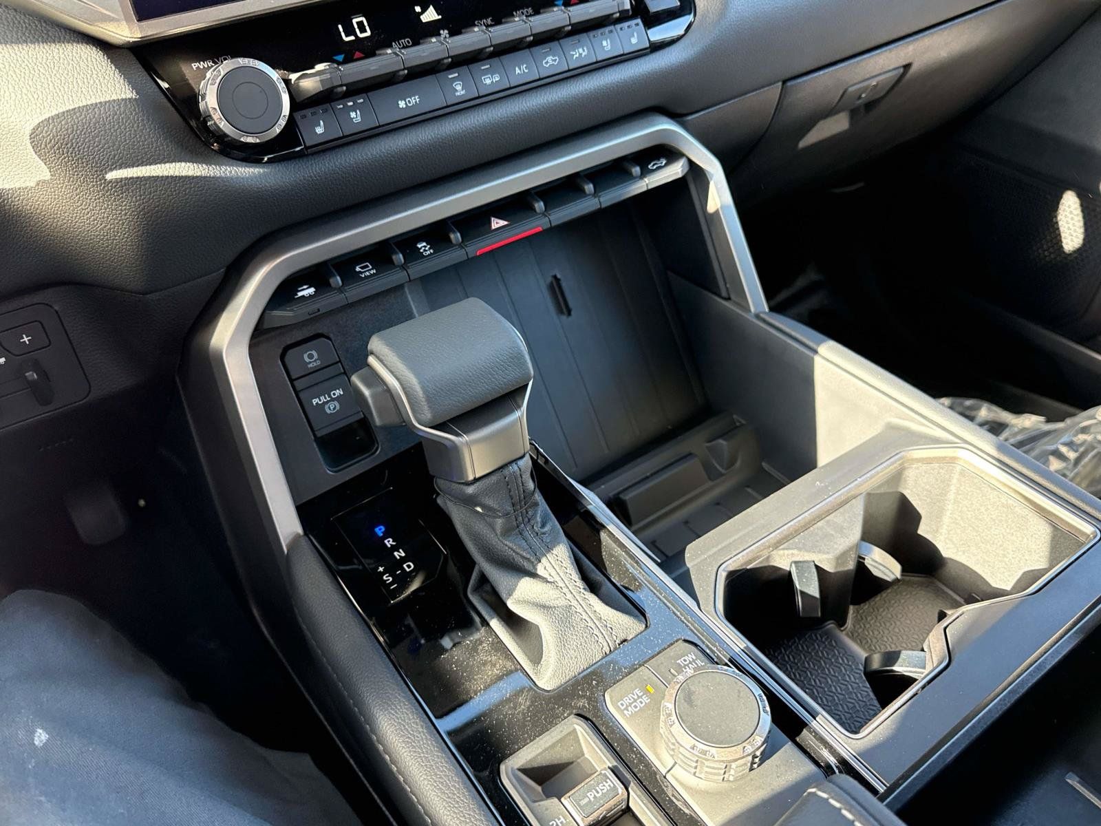 New 2026 Toyota Tundra Limited AWD/4WD image 17