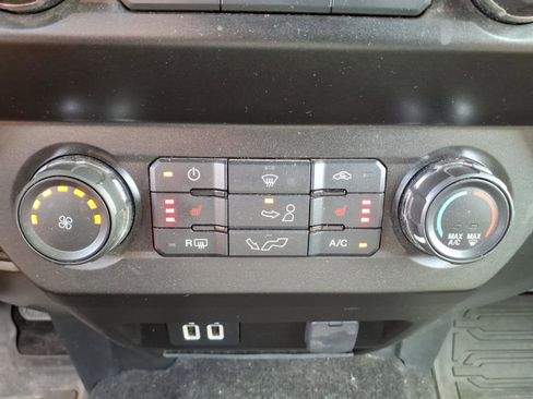 Used 2019 Ford F150 XLT w/ Equipment Group 302A Luxury AWD/4WD image 16