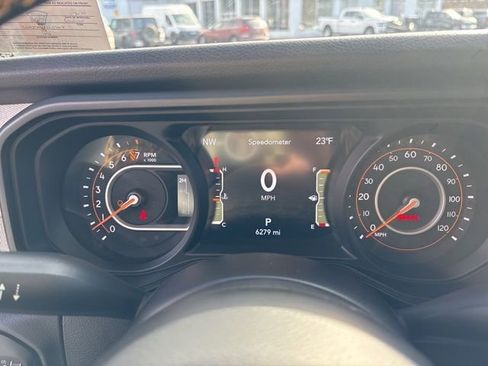 Used 2024 Jeep Gladiator Sport image 11