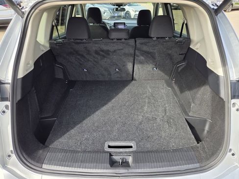 Used 2025 Nissan Rogue SV FWD image 29
