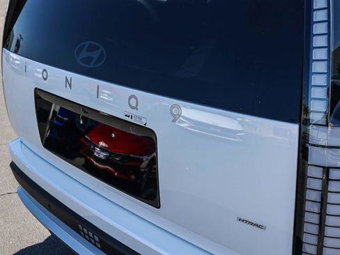 New 2026 Hyundai Ioniq 9 SE image 7