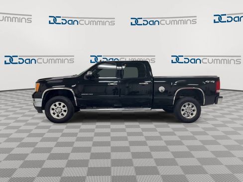 Used 2011 GMC Sierra 2500 SLT w/ Entertainment Package AWD/4WD image 5