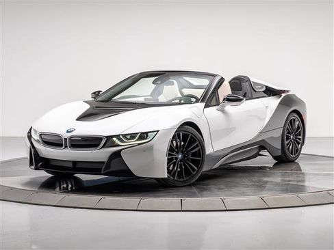 Used 2019 BMW i8 image 1