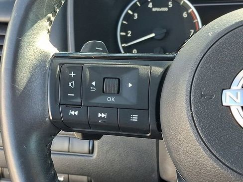 Used 2023 Nissan Rogue SL w/ SL Premium Package image 22