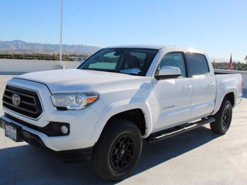Certified 2020 Toyota Tacoma SR5 image 7