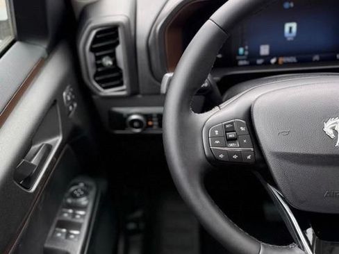 New 2026 Ford Bronco Sport Outer Banks w/ Outer Banks Tech Package+ AWD/4WD image 18