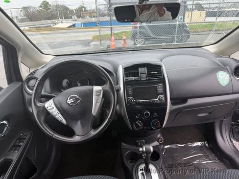 Used 2018 Nissan Versa Note SV image 15