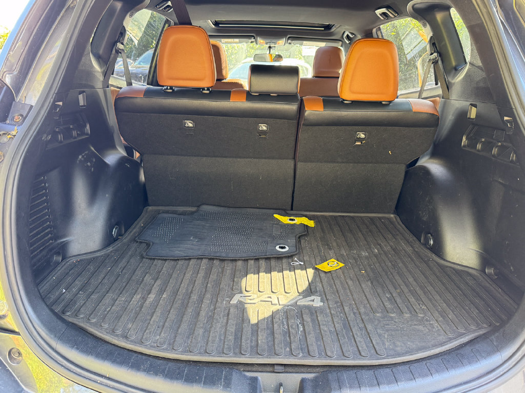 Used 2016 Toyota RAV4 SE AWD/4WD image 28