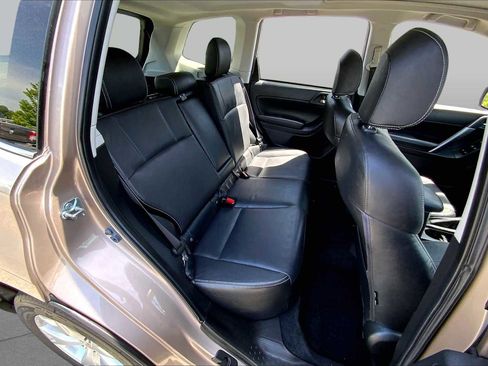 Used 2015 Subaru Forester 2.5i Limited AWD/4WD image 19