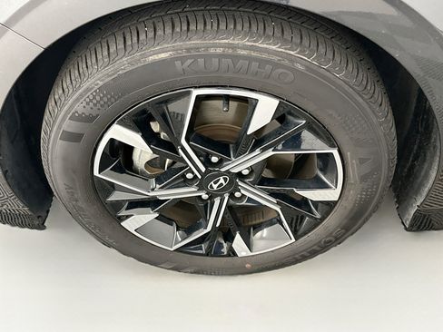 Used 2025 Hyundai Sonata SEL FWD image 11