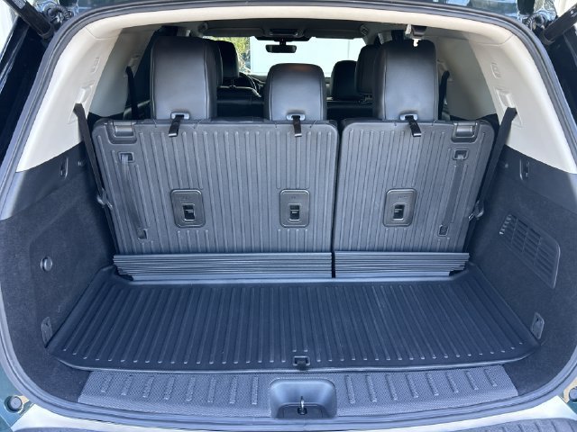 Used 2025 Nissan Pathfinder SL FWD image 34