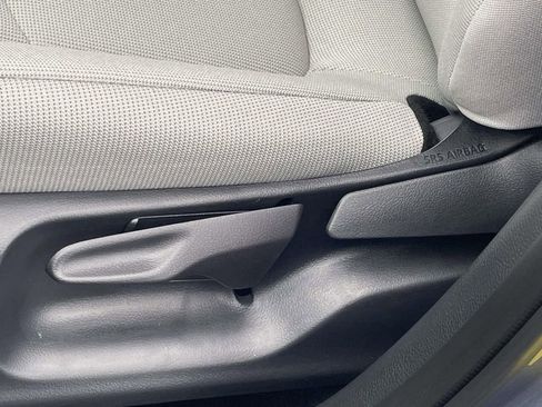 New 2026 Toyota Corolla Cross L image 32