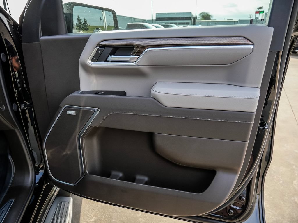New 2026 Chevrolet Silverado 1500 RST w/ Safety Package AWD/4WD image 16