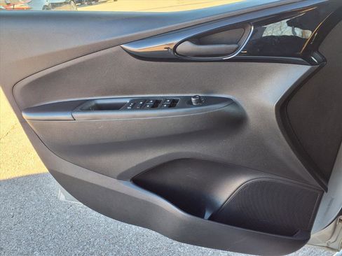 Used 2016 Chevrolet Spark LT image 21