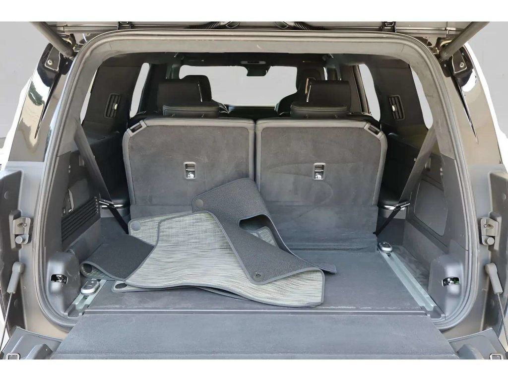Used 2024 Rivian R1S Adventure Dual AWD/4WD image 17