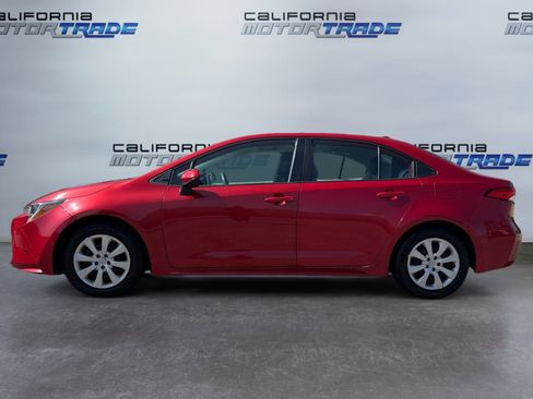 Used 2021 Toyota Corolla LE image 8