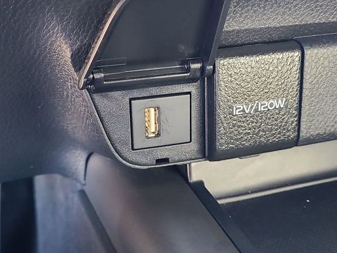 Used 2024 Toyota Camry SE image 30