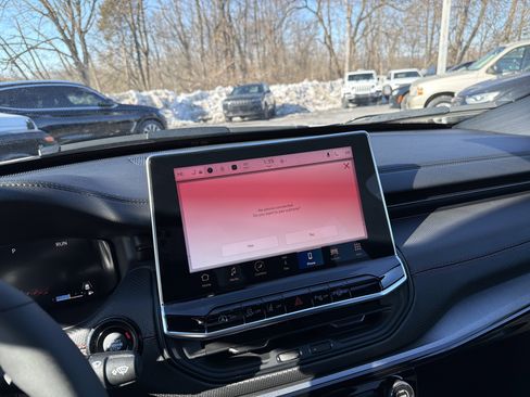 Used 2025 Jeep Compass Trailhawk w/ Trailhawk Elite Group image 26