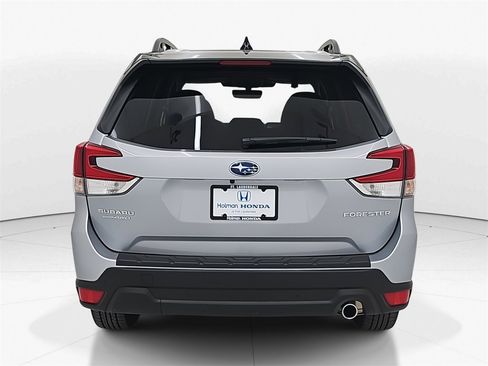 Used 2024 Subaru Forester Limited image 7