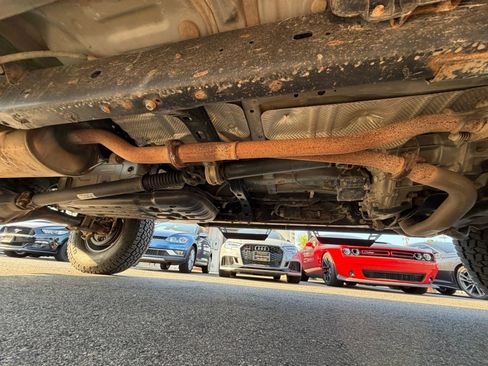 Used 2019 Toyota Tacoma TRD Off-Road AWD/4WD image 43