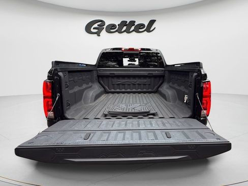 Used 2023 Chevrolet Colorado ZR2 w/ ZR2 Convenience Package III AWD/4WD image 9