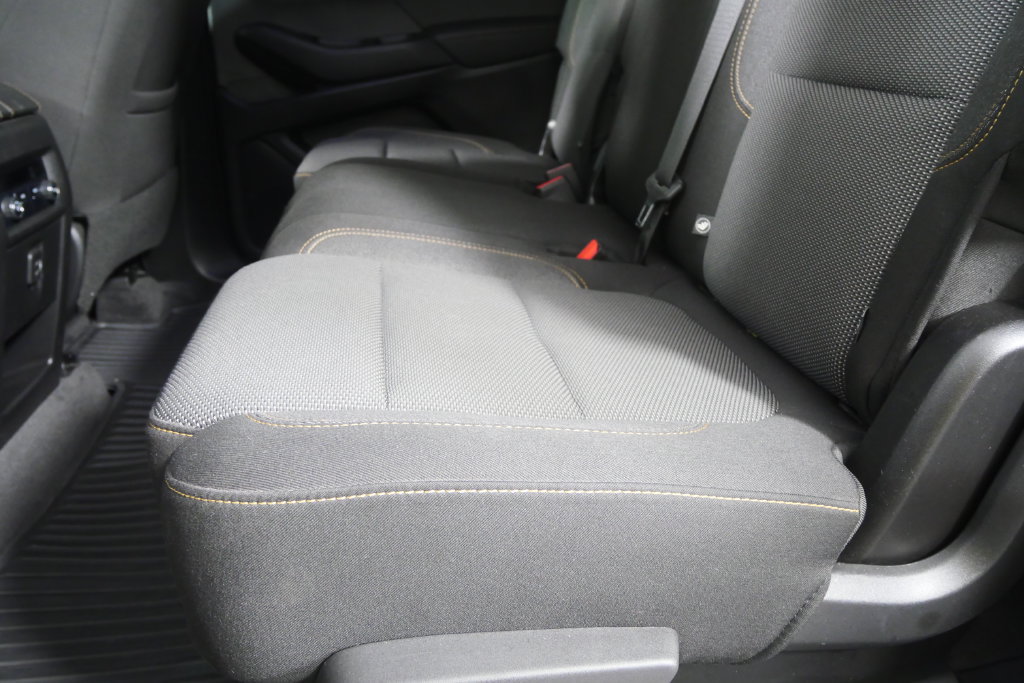 Used 2020 Chevrolet Traverse LS FWD image 14
