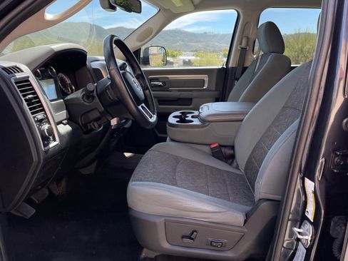 Used 2016 RAM 2500 SLT w/ Luxury Group AWD/4WD image 18