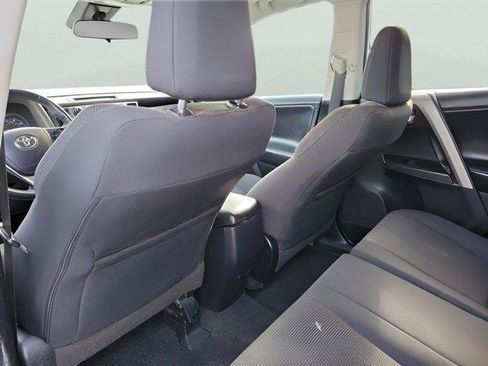 Used 2018 Toyota RAV4 XLE w/ Plus Extra Value Package FWD image 9