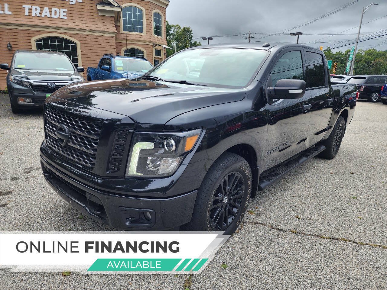 Used 2019 Nissan Titan SV w/ SV Convenience Package AWD/4WD image 1