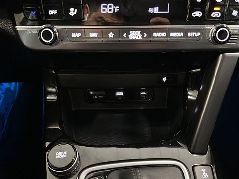 Used 2024 Kia Seltos EX AWD/4WD image 30