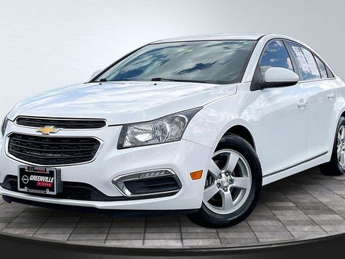 Used 2016 Chevrolet Cruze LT FWD image 14