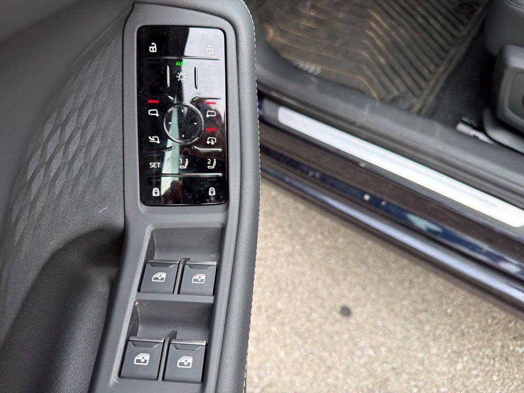 Used 2025 Audi A5 2.0T Premium AWD/4WD image 28