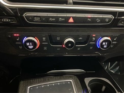 Used 2017 Audi Q7 2.0T Premium Plus w/ Premium Plus Package image 31