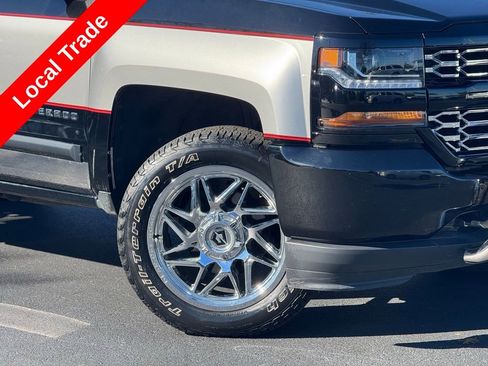 Used 2018 Chevrolet Silverado 1500 Custom w/ Trailering Package image 3