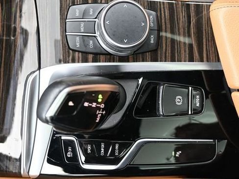 Used 2023 BMW 540i xDrive w/ M Sport Package image 18