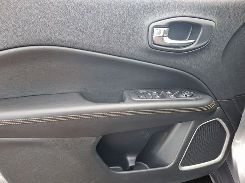 Used 2019 Jeep Compass Limited w/ Safety & Security Group image 12